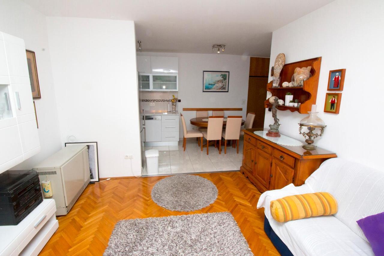 Apartman Seka Omis Exterior photo