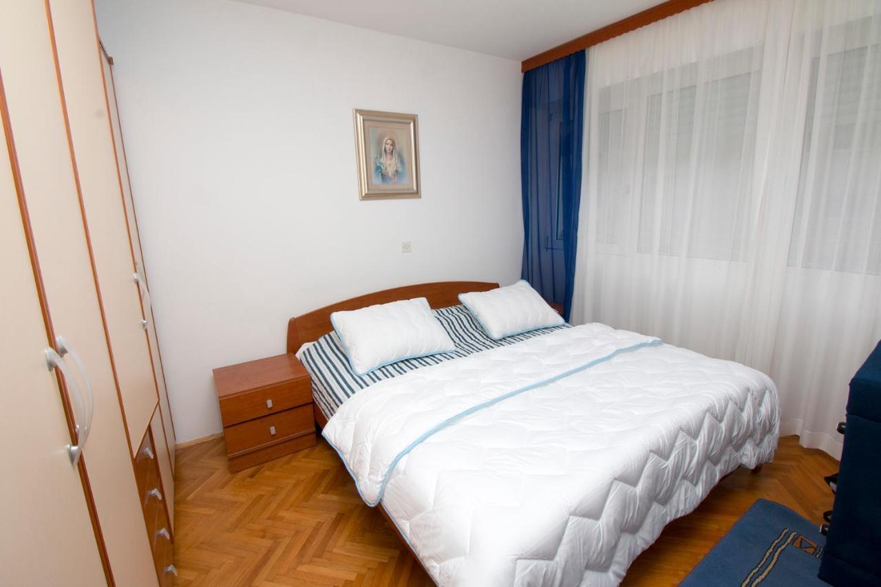Apartman Seka Omis Exterior photo