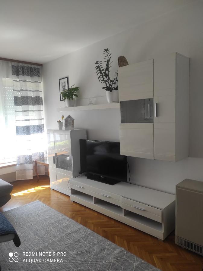 Apartman Seka Omis Exterior photo